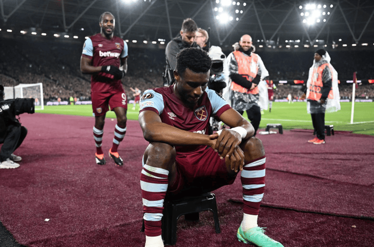 巴萨王者归来！费兰托雷斯帽子戏法领衔三连胜，欧冠复仇战即将打响