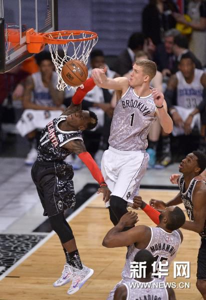 场球员尽快 场球员尽快