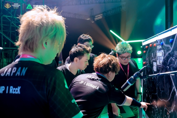 教练组可能 教练组可能